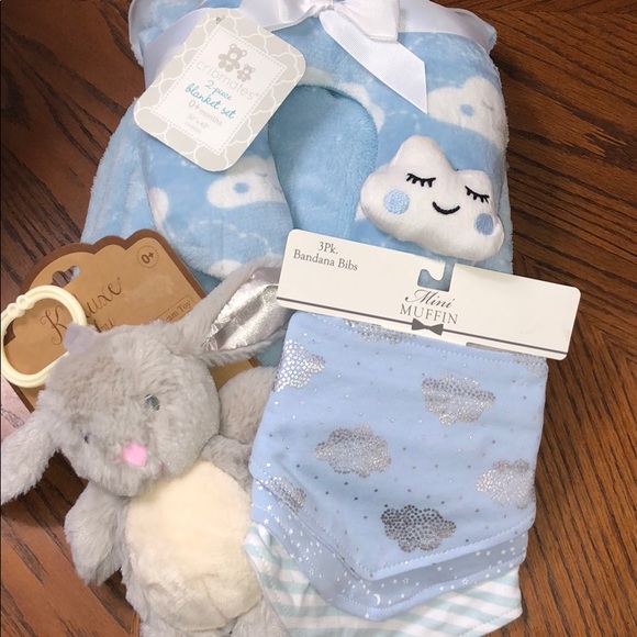 NWT BABY BOY SOFT PLUSH BLANKET
